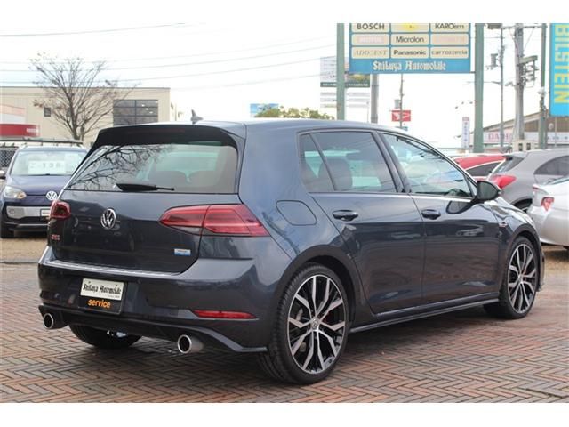 VOLKSWAGEN GOLF GTI 2019 Image 31