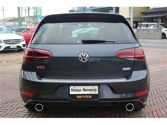 VOLKSWAGEN GOLF GTI 2019 Image 31