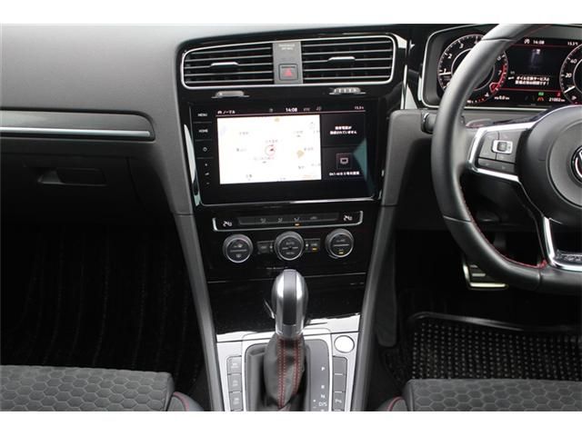 VOLKSWAGEN GOLF GTI 2019 Image 31