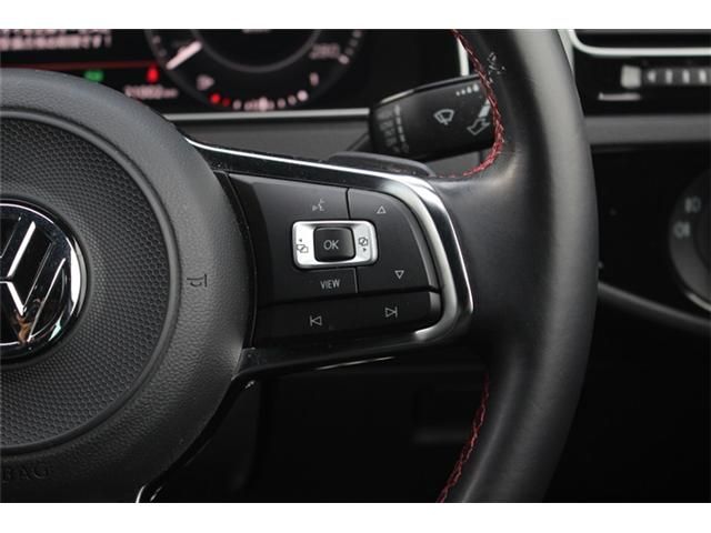 VOLKSWAGEN GOLF GTI 2019 Image 31