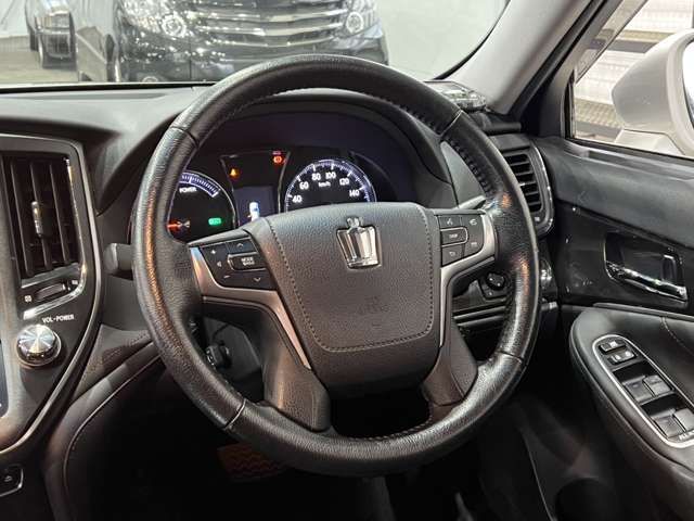 TOYOTA CROWN SEDAN HYBRID 2013 Image 31