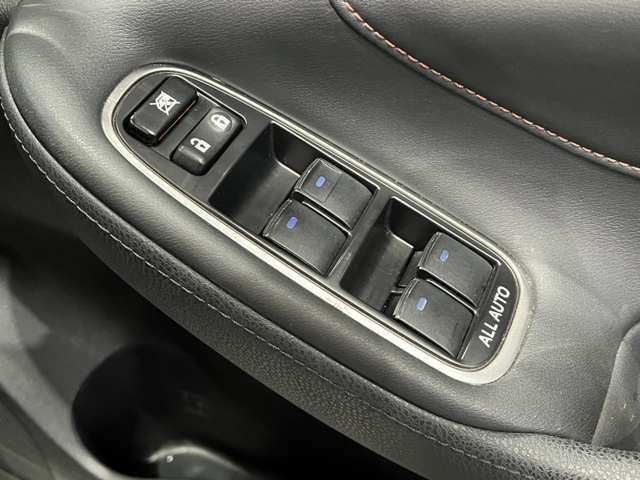 TOYOTA CROWN SEDAN HYBRID 2013 Image 31