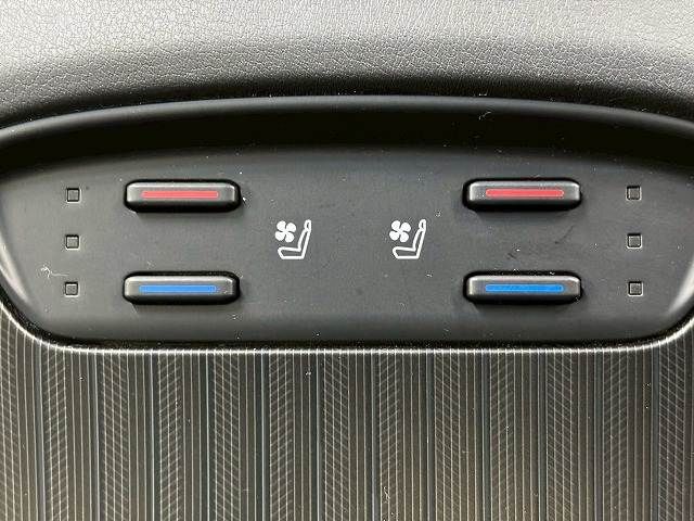 TOYOTA HARRIER HYBRID 2023 Image 31