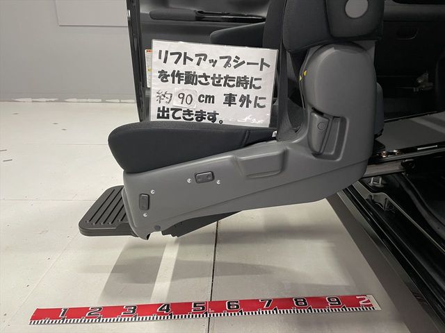 DAIHATSU TANTO CUSTOM 2018 Image 31
