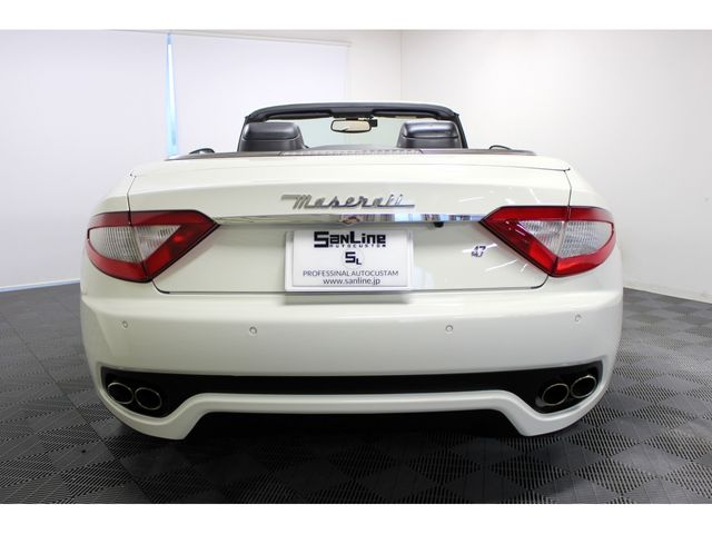 MASERATI GRANCABRIO 2011 Image 31