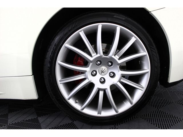 MASERATI GRANCABRIO 2011 Image 31