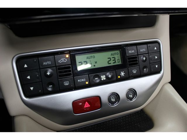 MASERATI GRANCABRIO 2011 Image 31