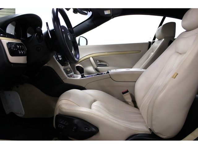 MASERATI GRANCABRIO 2011 Image 31