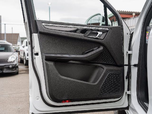 PORSCHE MACAN 2014 Image 31