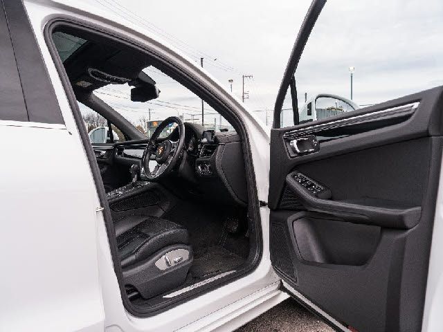 PORSCHE MACAN 2014 Image 31