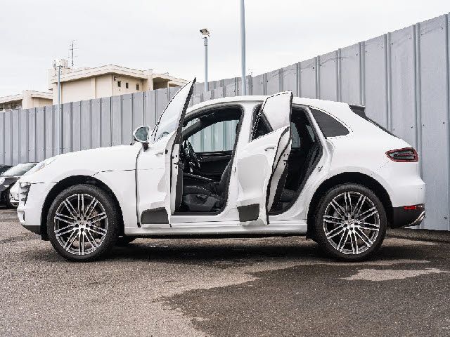 PORSCHE MACAN 2014 Image 31