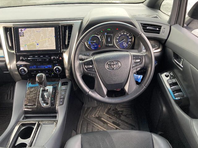 TOYOTA ALPHARD HYBRID 4WD 2023 Image 31