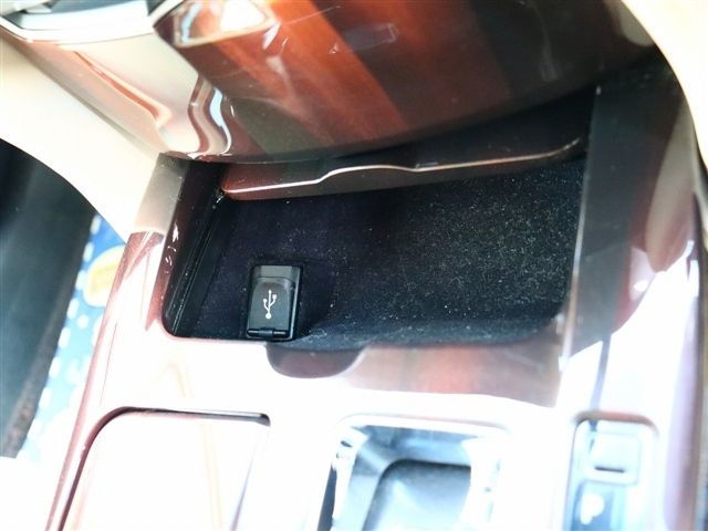 TOYOTA CROWN SEDAN 2013 Image 31