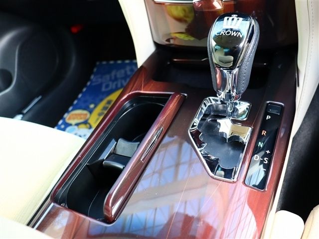 TOYOTA CROWN SEDAN 2013 Image 31