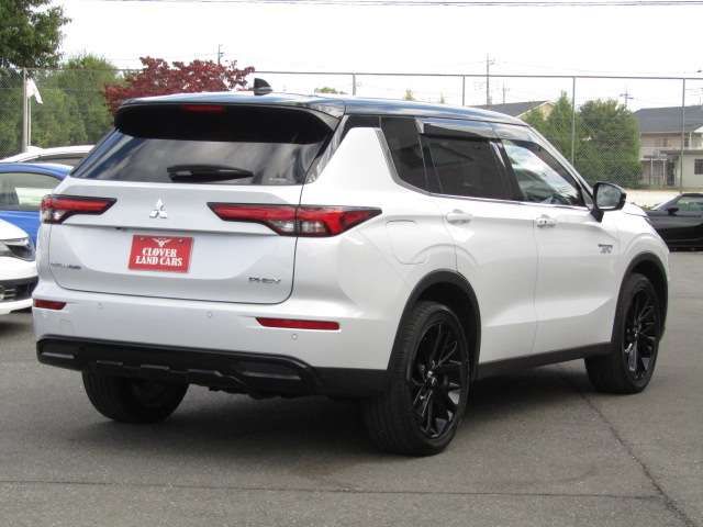 MITSUBISHI OUTLANDER 4WD 2023 Image 31