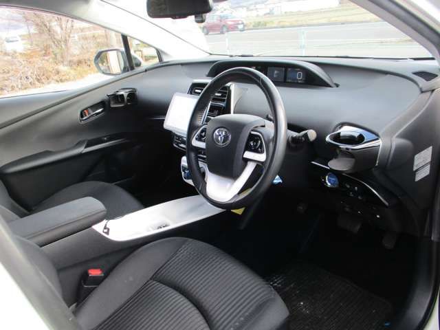 TOYOTA PRIUS 2016 Image 31