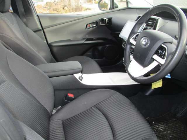 TOYOTA PRIUS 2016 Image 31