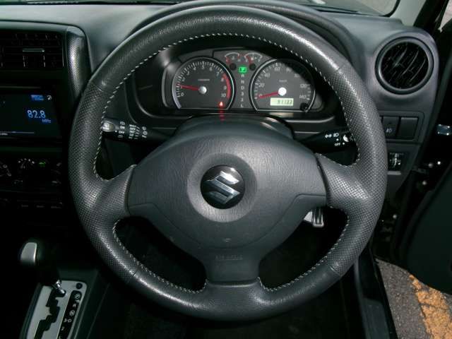 SUZUKI JIMNY 4WD 2012 Image 31