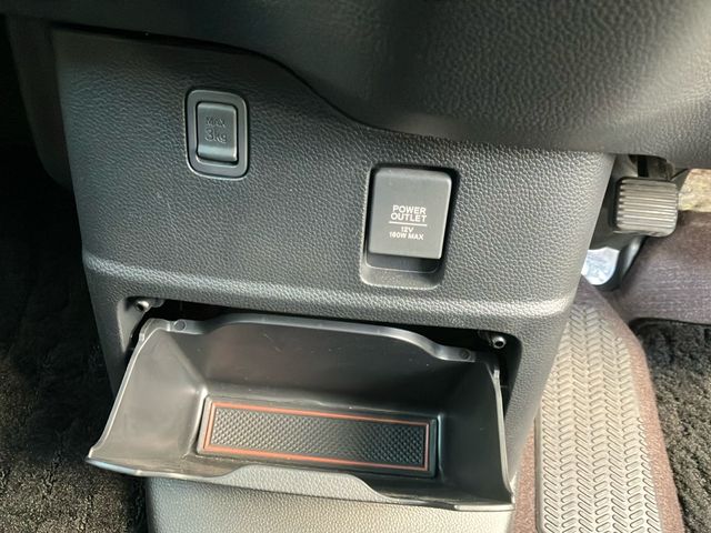 HONDA N BOX CUSTOM 2019 Image 31