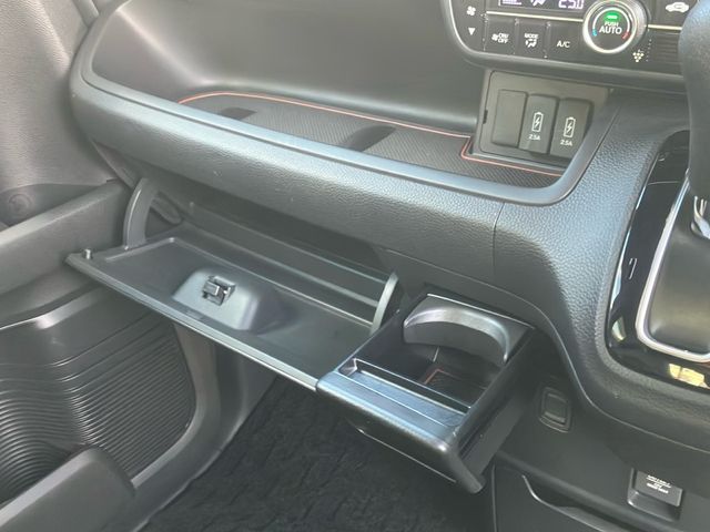 HONDA N BOX CUSTOM 2019 Image 31