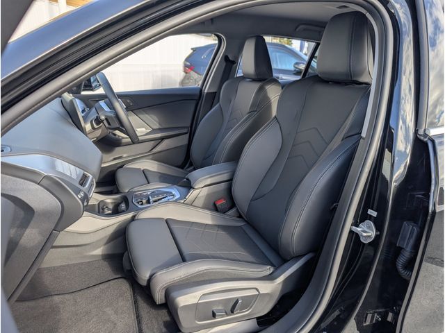 BMW 1SERIES 2025 Image 31