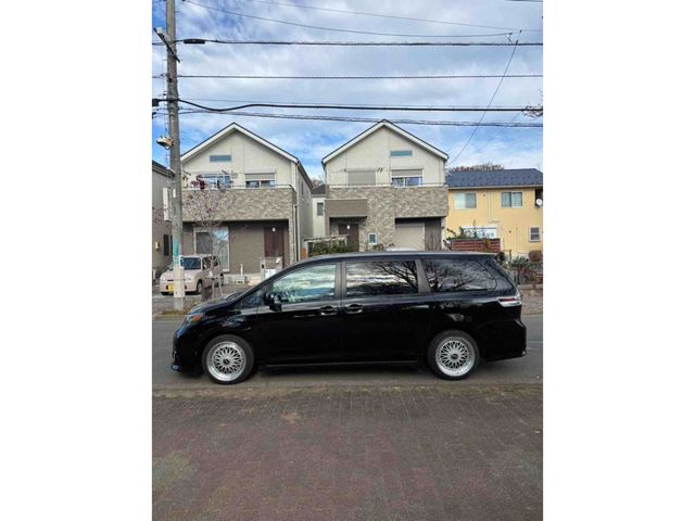 TOYOTA SIENNA 2011 Image 31