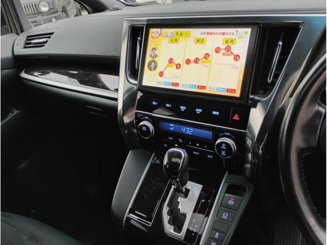 TOYOTA ALPHARD 2017 Image 31