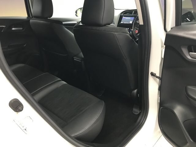 HONDA SHUTTLE HYBRID 2019 Image 31