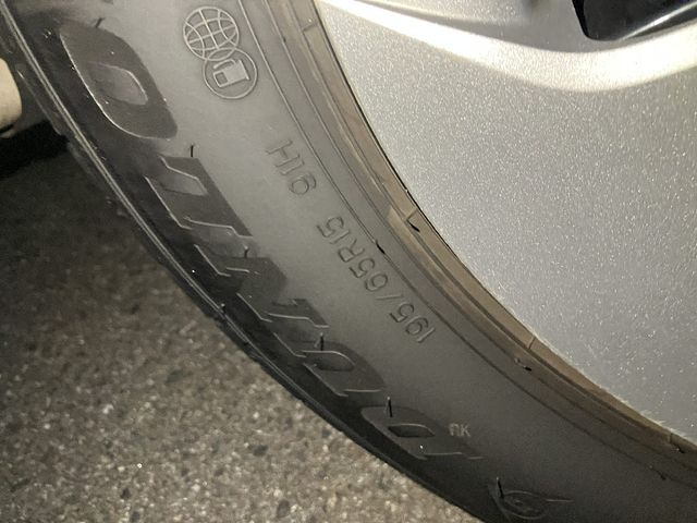 TOYOTA PRIUS 2013 Image 31