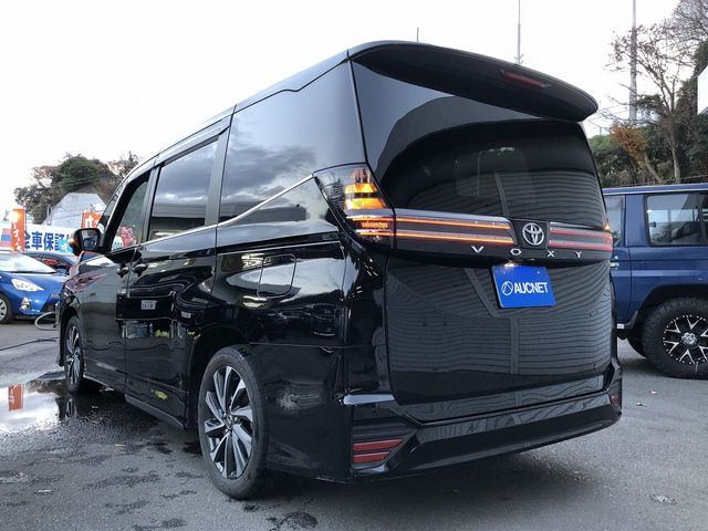 TOYOTA VOXY 2022 Image 31