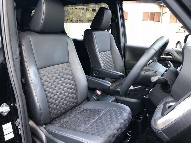 TOYOTA VOXY 2022 Image 31