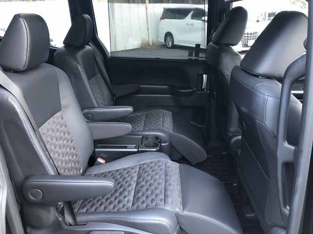 TOYOTA VOXY 2022 Image 31