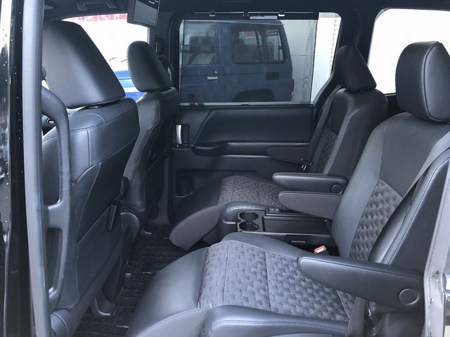 TOYOTA VOXY 2022 Image 31