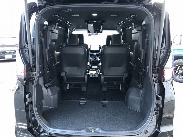 TOYOTA VOXY 2022 Image 31