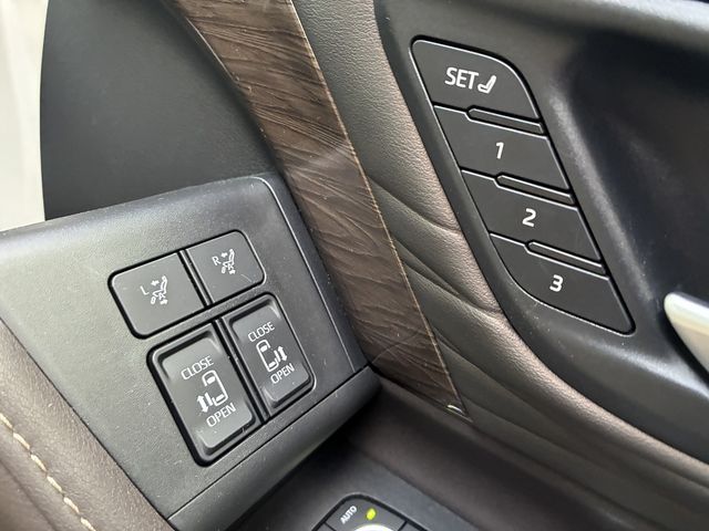 TOYOTA ALPHARD HYBRID 4WD 2024 Image 31