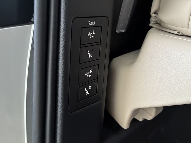 TOYOTA ALPHARD HYBRID 4WD 2024 Image 31