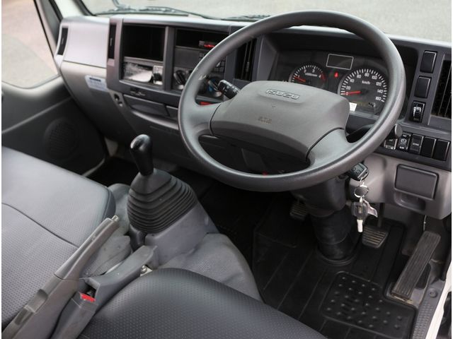 ISUZU ELF 2017 Image 31
