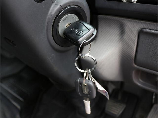 ISUZU ELF 2017 Image 31