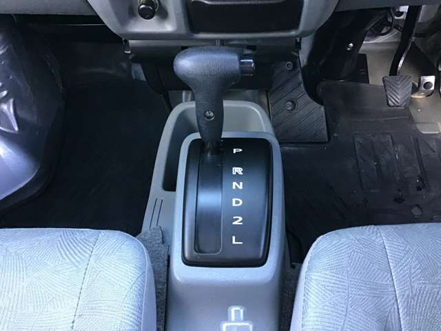 MITSUBISHI MINICAB VAN 2013 Image 31