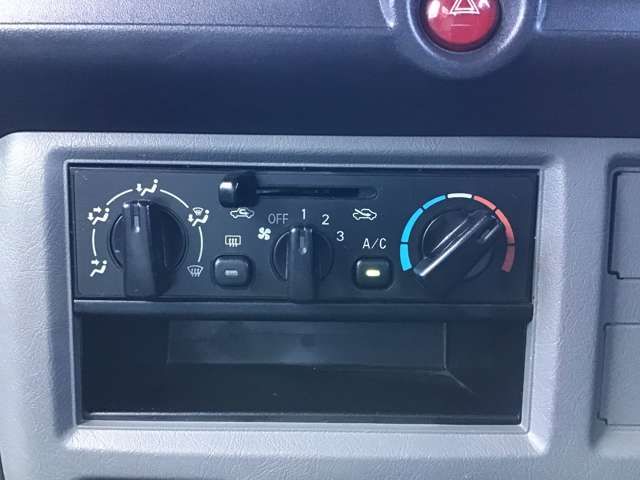 MITSUBISHI MINICAB VAN 2013 Image 31