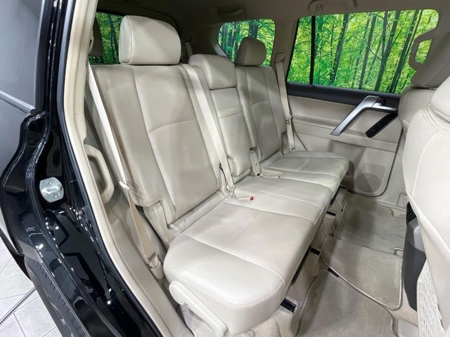 TOYOTA LANDCRUISER PRADO 2022 Image 31