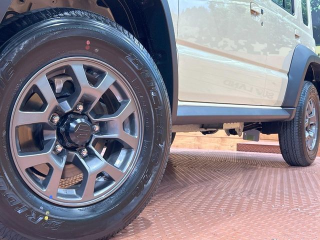 SUZUKI JIMNY NOMADE 2025 Image 31