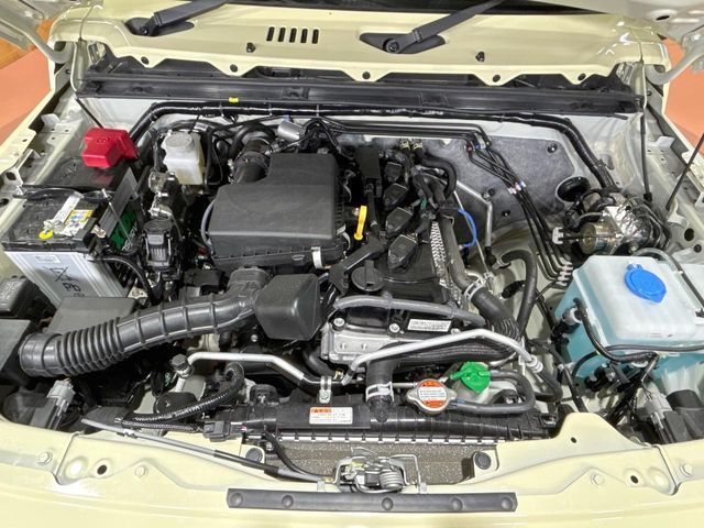 SUZUKI JIMNY NOMADE 2025 Image 31