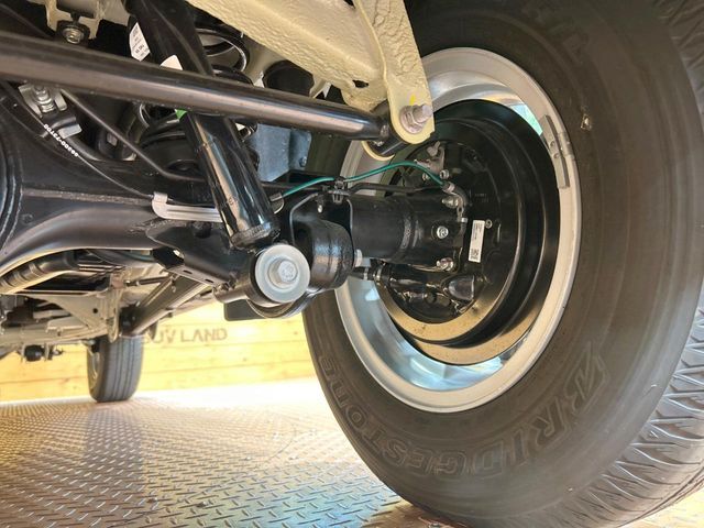 SUZUKI JIMNY NOMADE 2025 Image 31