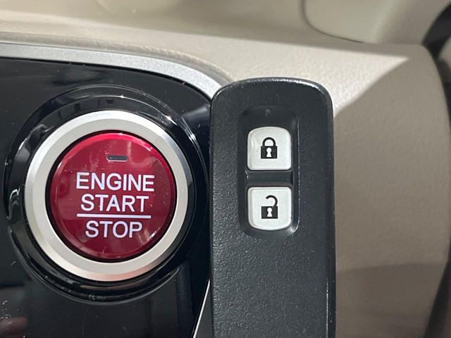 HONDA N BOX 2013 Image 31