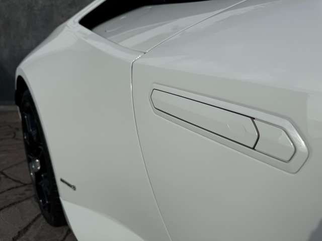 LAMBORGHINI HURACAN 2016 Image 31
