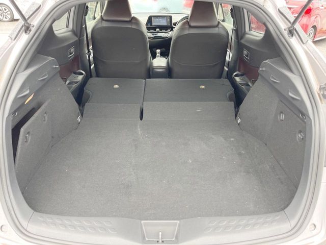 TOYOTA C-HR 2018 Image 31