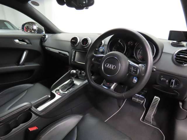 AUDI TT RS PLUS COUP 2014 Image 31
