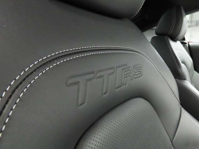 AUDI TT RS PLUS COUP 2014 Image 31