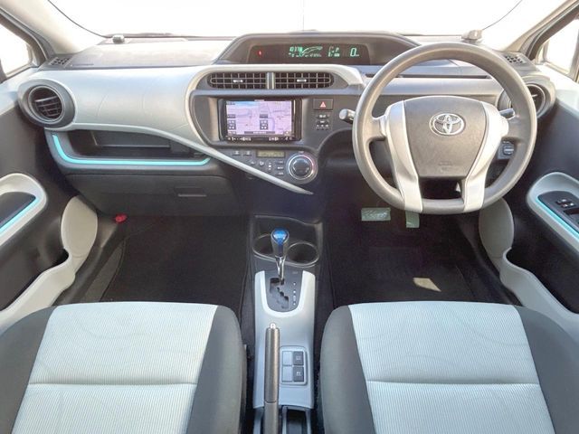 TOYOTA AQUA 2013 Image 31